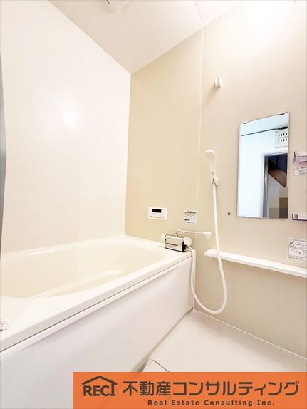 西宮市苦楽園四番町　中古戸建の浴室