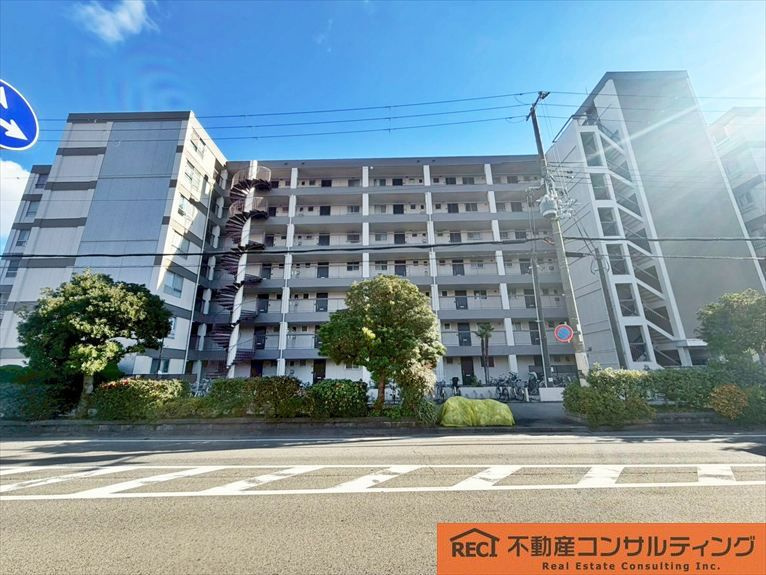 甲子園第6コーポラスの駐車場