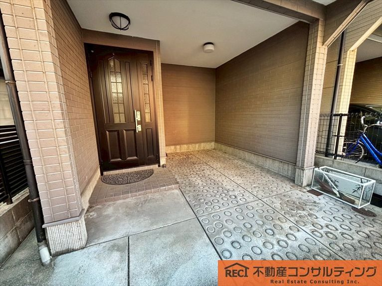 神戸市東灘区御影中町7丁目　中古戸建のエントランス