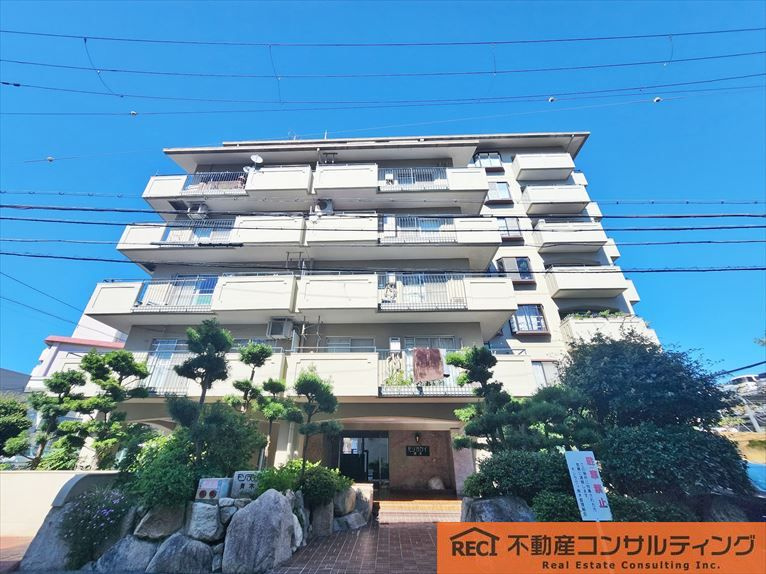 モンラヴィ青木の外観