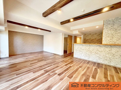 【居間・リビング】 | 六甲グランドヒルズ2号館 | 緑豊かな閑静な住宅街