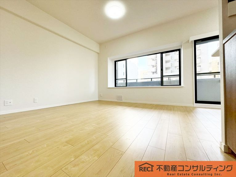 エステムコート西宮今津の居間・リビング