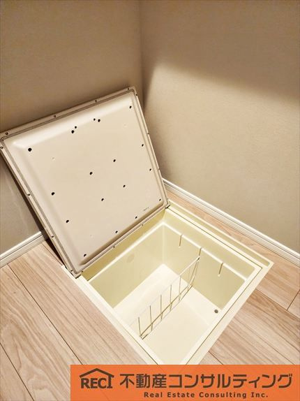 神戸市灘区篠原南町４丁目　新築戸建　A号地の収納