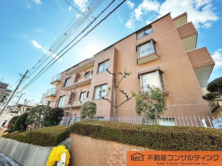 ファミーユ御影西平野の外観