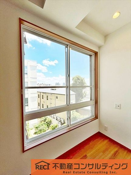 住吉川向コーポラスの洋室