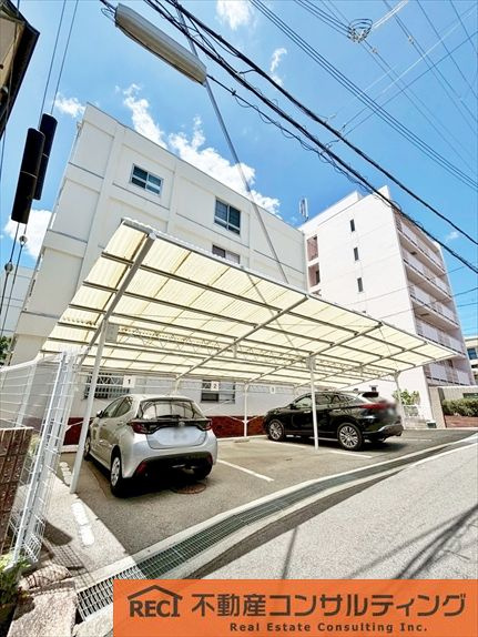 住吉川向コーポラスの外観