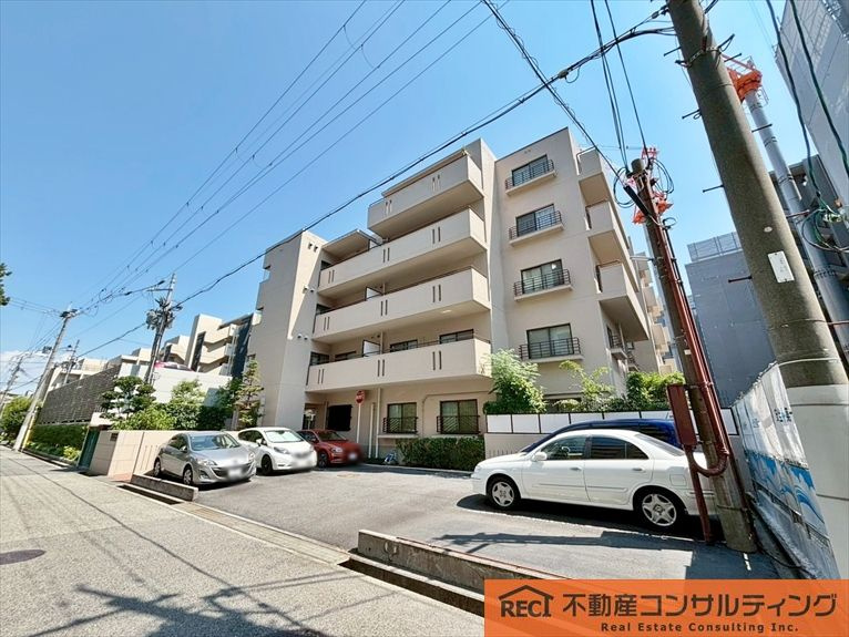 ユニライフ甲子園の外観