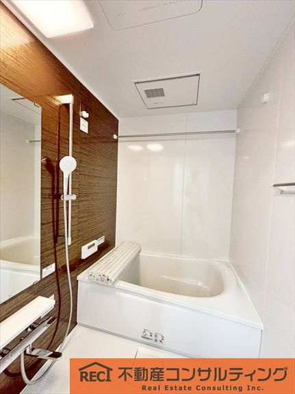 ディアエスタ・ミオ甲子園一番町の浴室