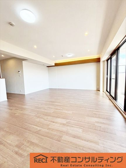 ディアエスタ・ミオ甲子園一番町の居間・リビング