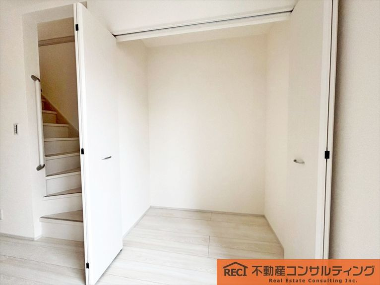 神戸市灘区神ノ木通3丁目　新築戸建　2号棟の収納