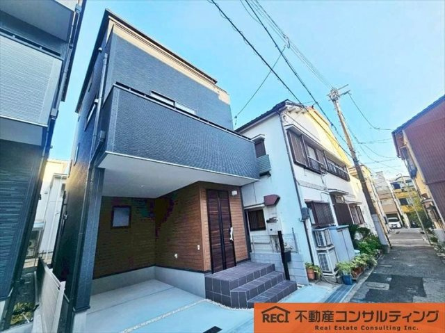 神戸市灘区神ノ木通3丁目　新築戸建　2号棟の前面道路含む現地写真