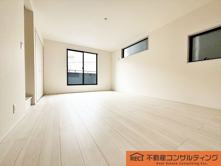 神戸市灘区神ノ木通3丁目　新築戸建　2号棟の内装|駐車場スペース1台分付き