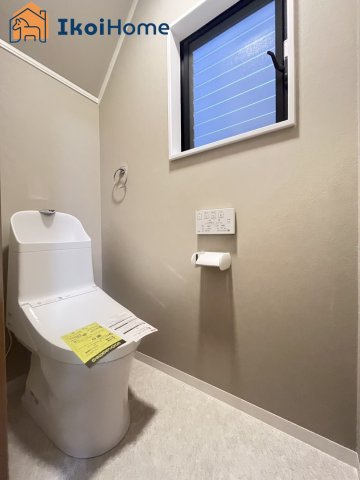 明石市田町2丁目　中古戸建のトイレ|【ホームページに現地動画掲載中】●年中無休：当日予約可●1階・2階ウォッシュレット付のお手洗い。