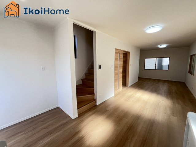 明石市田町2丁目　中古戸建の内装|【ホームページに現地動画掲載中】●年中無休：当日予約可●人気のリビング階段でお子様の様子もわかります