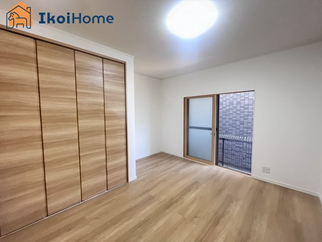 明石市田町2丁目　中古戸建のその他|【ホームページに現地動画掲載中】●年中無休：当日予約可●こちらの洋室からバルコニーに出ていただけます