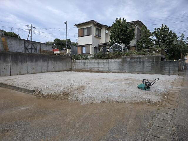 柏市船戸倉庫の駐車場| 