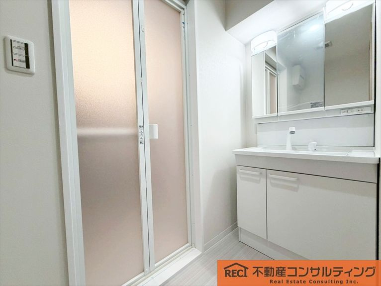 甲南グランヴェルジュ灘の独立洗面台