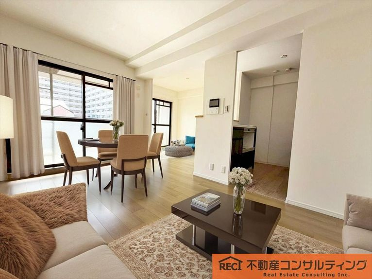 甲南グランヴェルジュ灘の居間・リビング