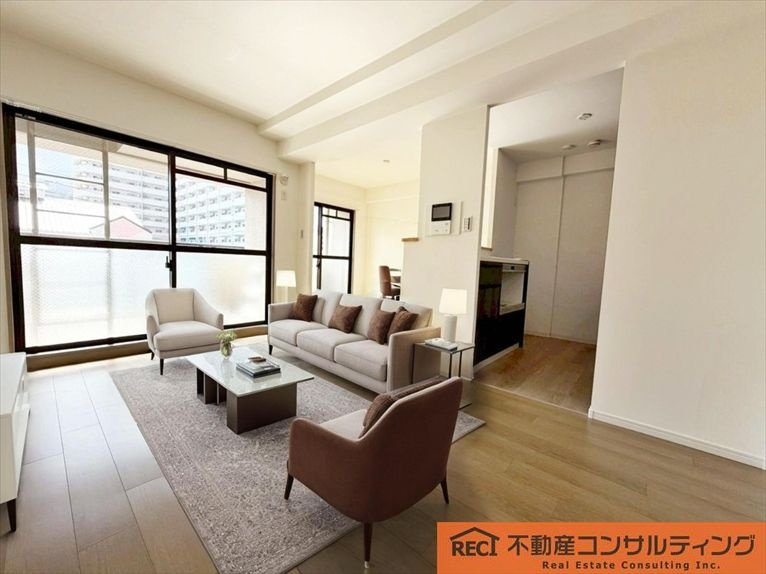 甲南グランヴェルジュ灘の居間・リビング