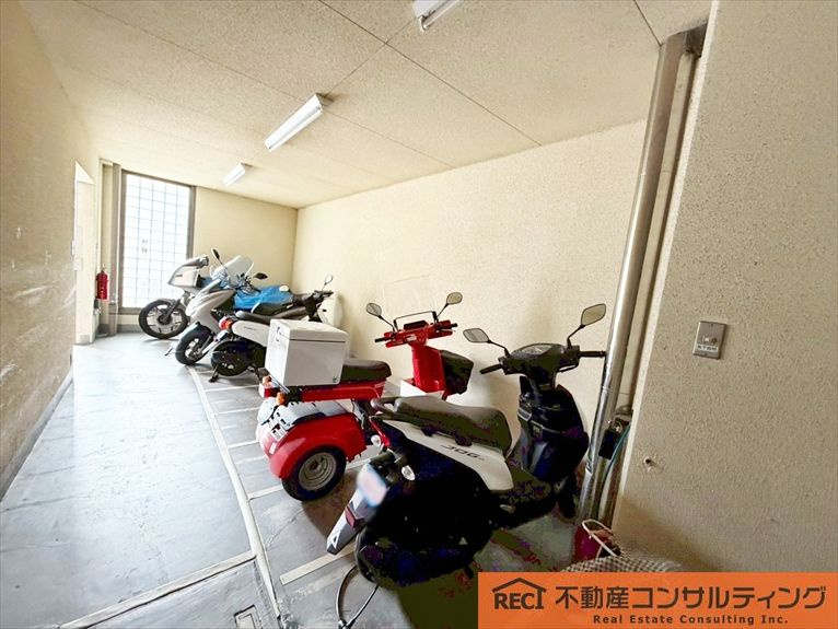 甲南グランヴェルジュ灘の駐輪場