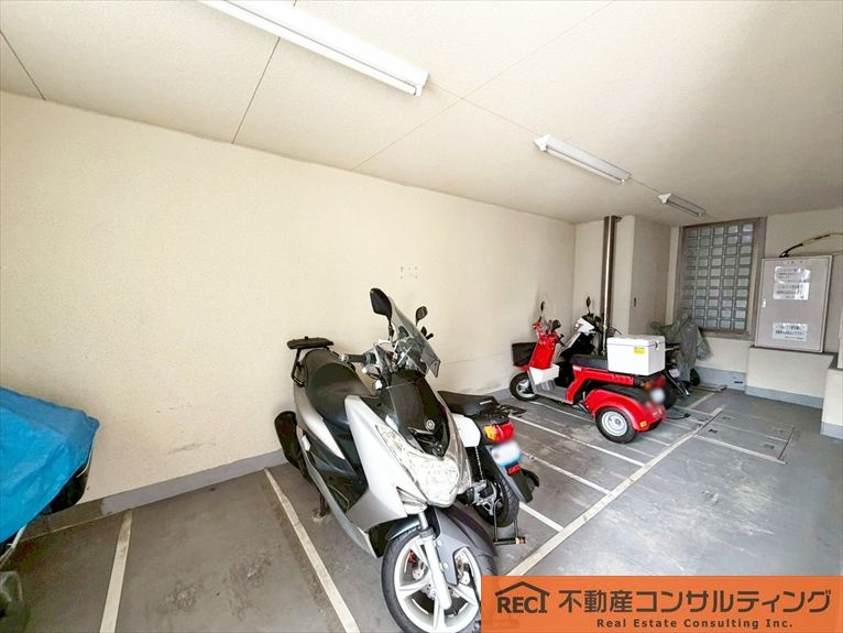 甲南グランヴェルジュ灘の駐輪場