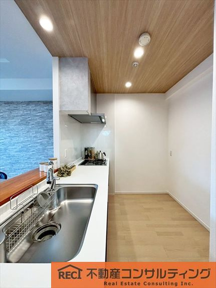 ロイヤルグラン夙川のキッチン