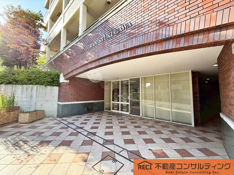 ロイヤルグラン夙川のエントランス