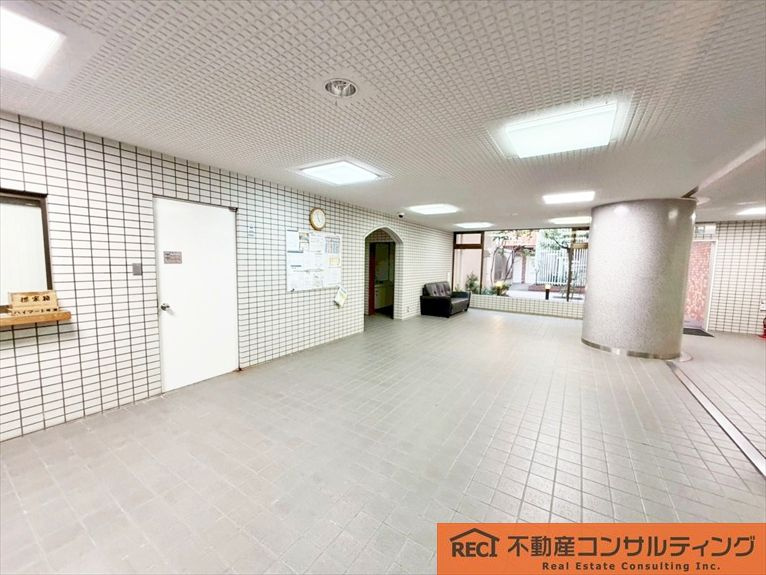 ハイマート東灘のエントランス