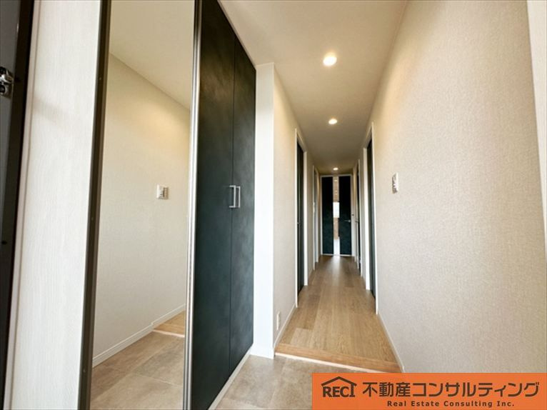 モンセーヌ香櫨園の玄関