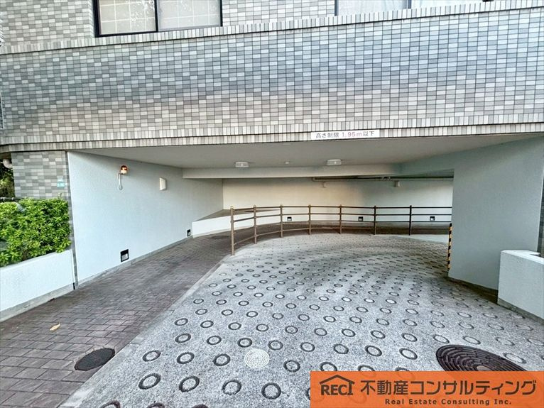 アズシス夙川の駐車場