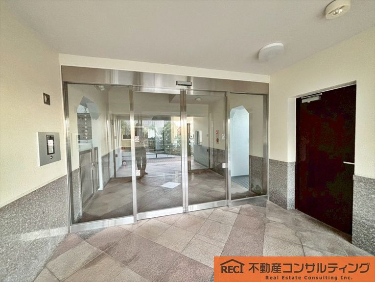 アズシス夙川のエントランス