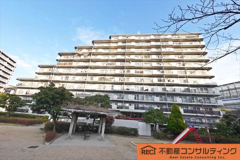 ドルミ灘C棟の外観