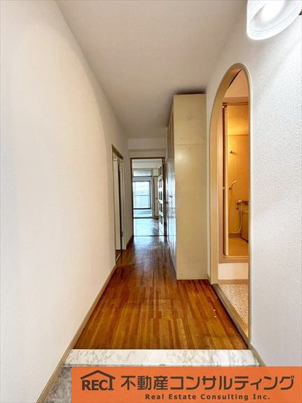 ドルミ灘C棟の玄関