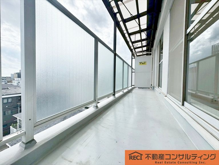 コボリクラスタ西宮北口のバルコニー