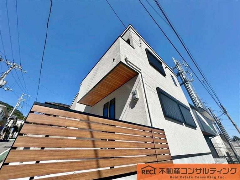 神戸市灘区高尾通1丁目　新築戸建の外観