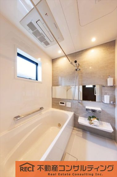 神戸市灘区高尾通1丁目　新築戸建の浴室