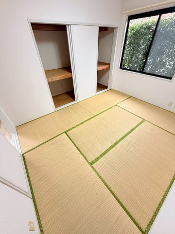 ロザリエ松木の和室