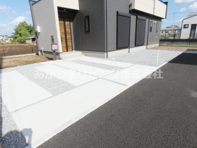 【駐車場】 | 小山市雨ヶ谷新田 | 横並びに2台駐車可能♪