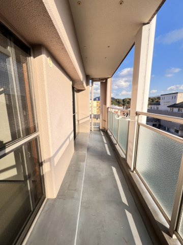 神戸市北区有野中町４丁目のマンションのバルコニー