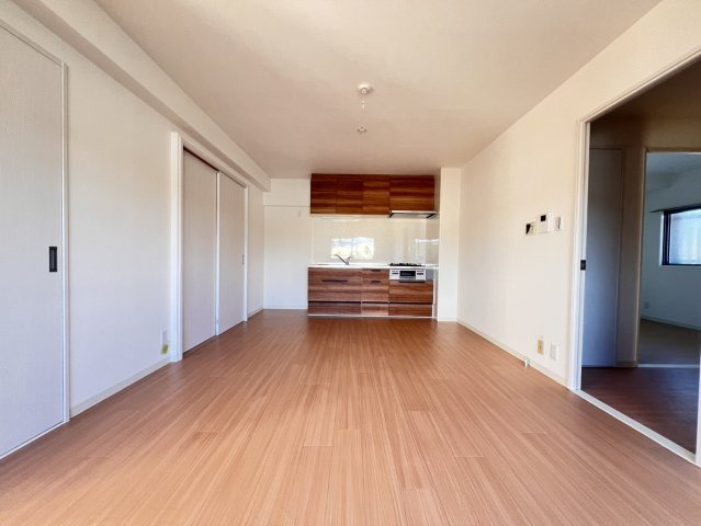 神戸市北区有野中町４丁目のマンションの居間・リビング