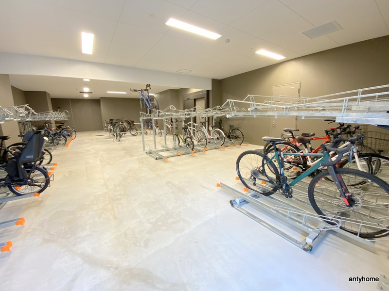 THE HIGH堀江　仲介手数料無料の駐車場