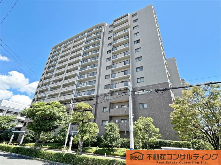 モンセーヌ住吉川公園壱番館の外観