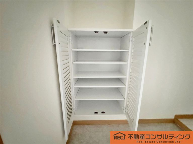 コボリマンション夙川老松台D棟の収納