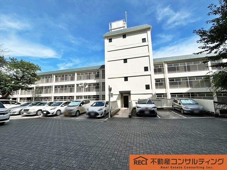 コボリマンション夙川老松台D棟の外観