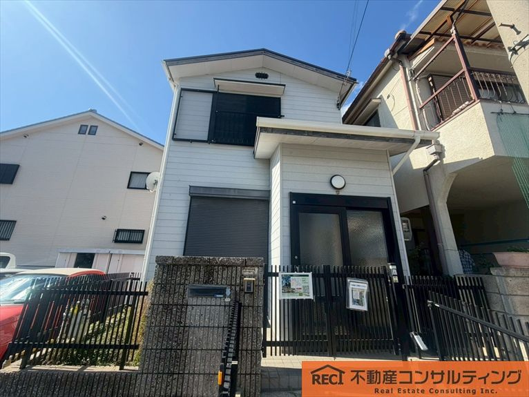 神戸市灘区天城通2丁目　中古戸建のエントランス