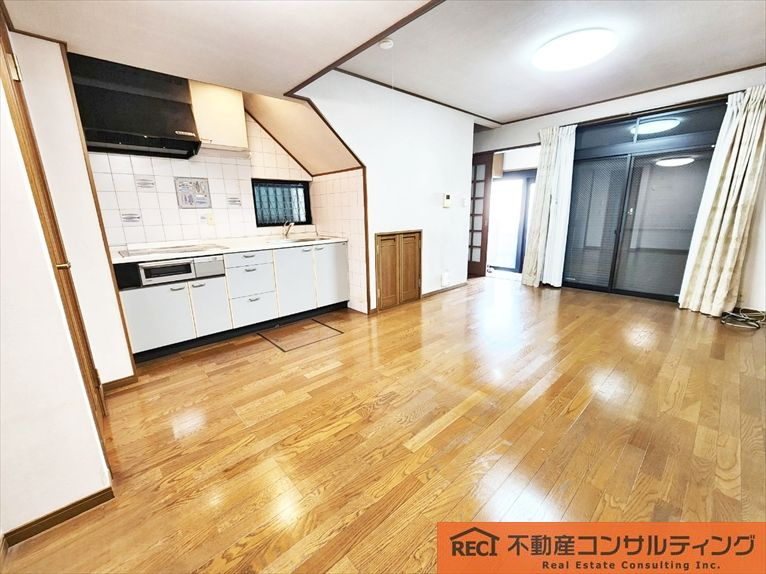 神戸市灘区天城通2丁目　中古戸建の内装