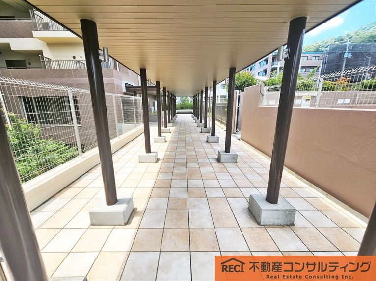 エルグレース・ジオ六甲のエントランス