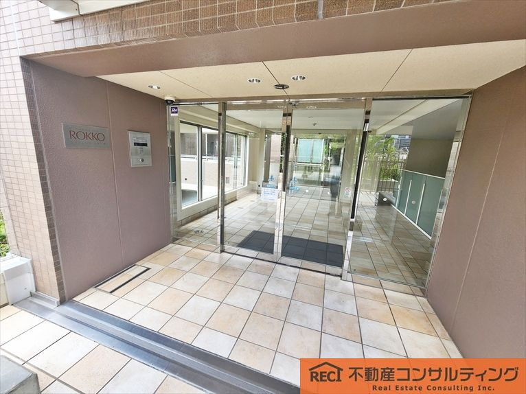 エルグレース・ジオ六甲のエントランス