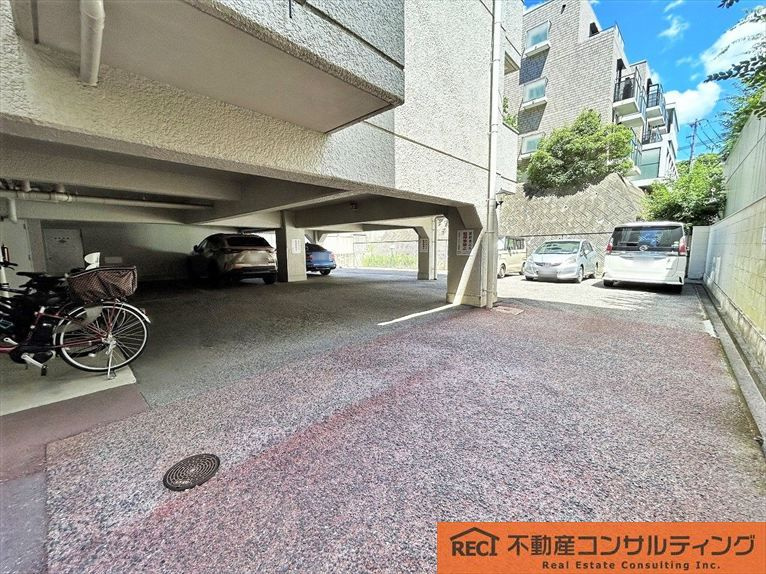 西住吉アーバンライフの駐車場