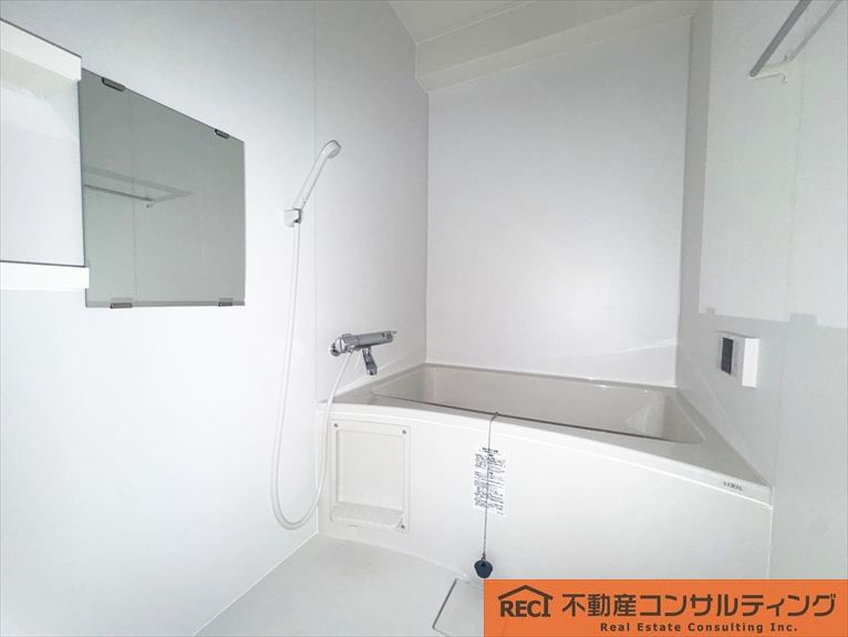 グレイスハイツ本山南町の浴室|専用庭付き